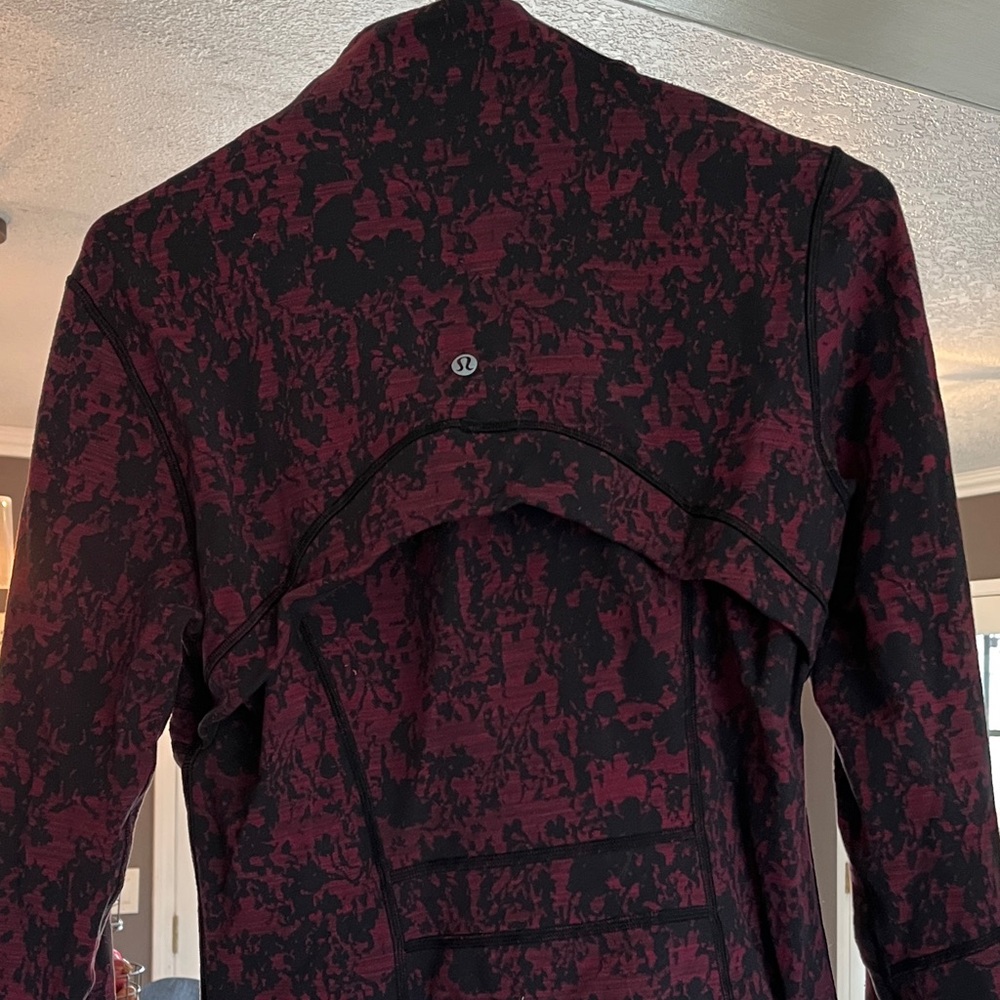Lululemon Athletica Red and Black Jacket - Picture 5 of 8